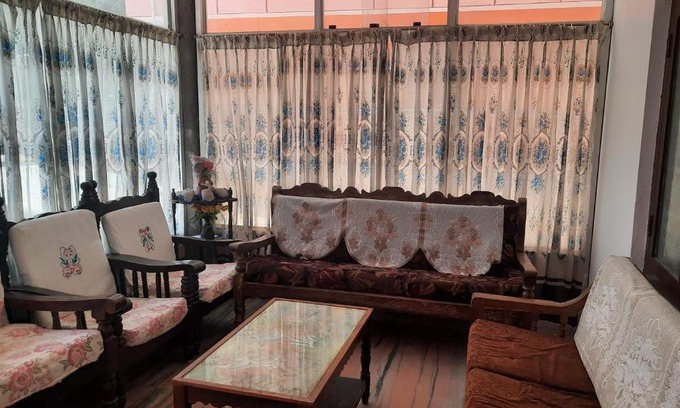 Stuart Hill Ski Chalet | Happiness homestay