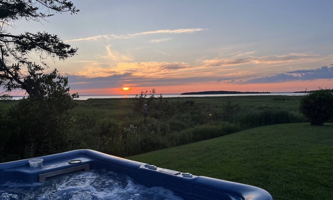 Acadian Coastal Drive Cottage | Happy Beach Housen