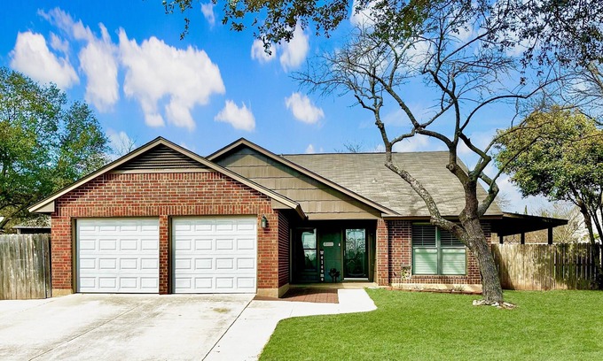 Live Oak House | Happy little get away with pool and hot tub