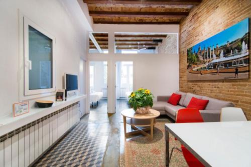 Sants-Montjuic Apartment | Happy People Plaza España Apartments