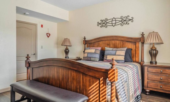 Pigeon Forge Condo | Happy Place - Unit 3207 - FREE Attraction Ticket with EACH night Stay Including Dollywood