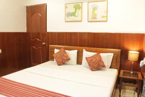 Mylapore Tiruvallikk Bed & Breakfast | Happy Planet