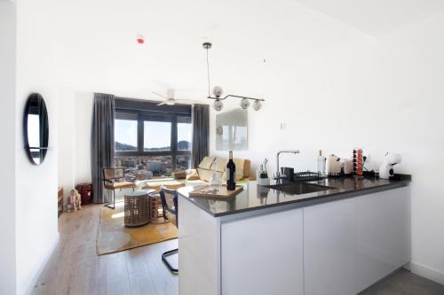 Palma-Palmilla Apartment | Happy Travel Urban Sky 19c