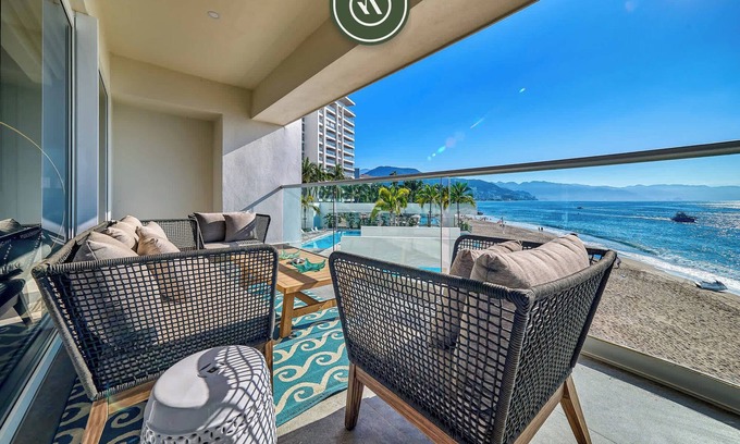 Las Glorias Apartment | Harbor 171 TN 305 Sum