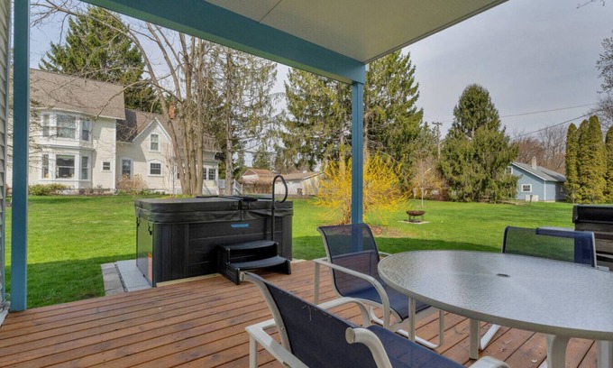 Lexington House | Harbor Mist Downtown Lexington Sleeps 12!