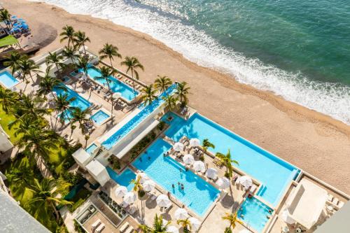 Las Glorias Apartment | Harbor NT1406 by Moikkarentals