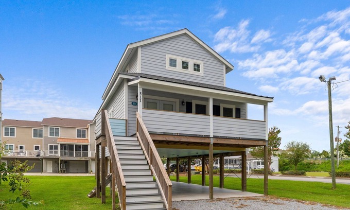 Oriental House | Harbor Retreat - Pet Friendly in Village