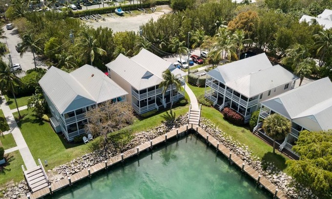 Marathon House | Harbor Village Home with Boat Dockage: Canalside 3BR/2.5BA Cottage 7061