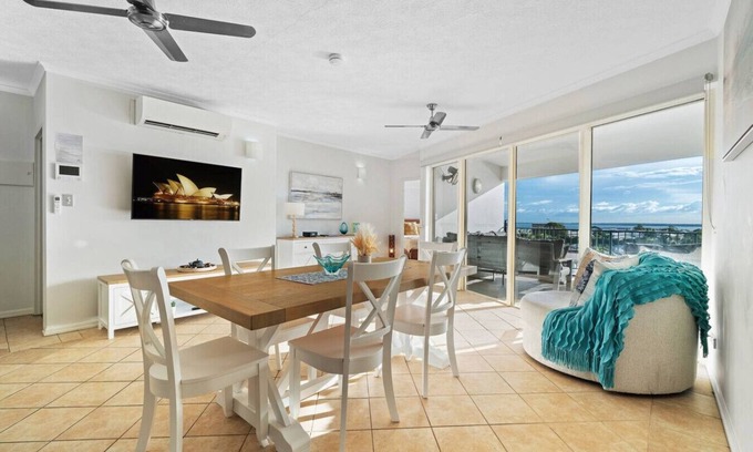 Cullen Bay Apartment | Harbour Haven Penthouse: Marina view, Balcony, BBQ