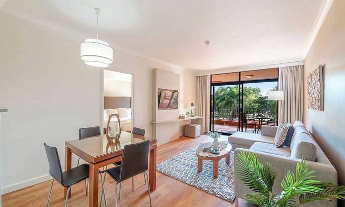 Darwin City Centre Apartment | Harbour Highlight Poolside Living on Esplanade
