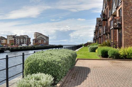 Ayr Apartment | Harbour House - Donnini Apartments