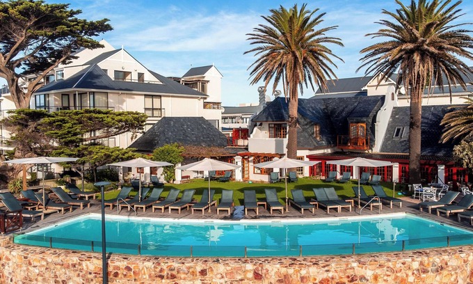 Hermanus City-Centre Hotel | Harbour House Hotel