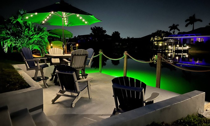 Pelican Villa | Harbour Palms - Gulf access pool home