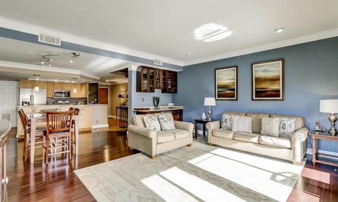 Shelter Cove Apartment | Harbourside 7164