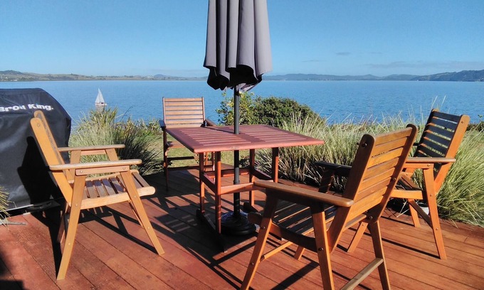 One Tree Point Apartment | HARBOURSIDE GETAWAY!