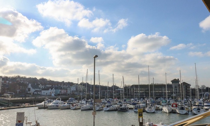 Weymouth Cottage | HARBOURSIDE HAVEN APARTMENT 1, family friendly in Weymouth