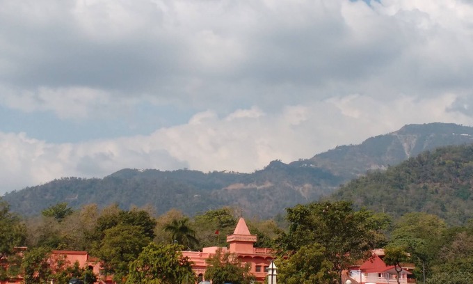 Rishikesh House | HariHar Niwas- Studio Apartment, near Gangaji