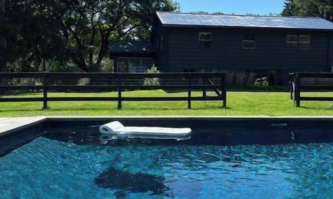 Pawling House | Harlem Valley Hideout: Artsy ~ Pool ~ Tennis