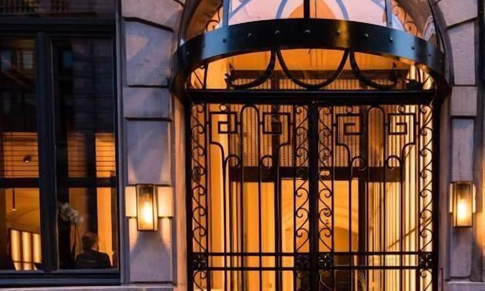 Chatelain Hotel | Harmon House