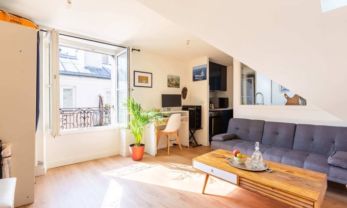 Arts-et-Metiers Apartment | Harmonies et Élégance au Marais