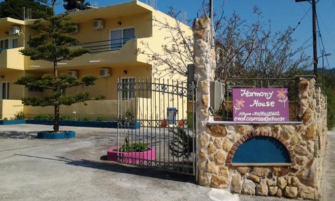 Agia Paraskevi Apartment | Harmony House