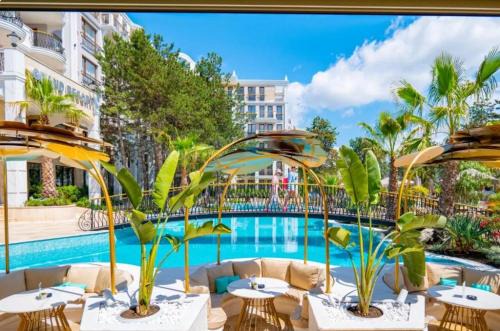 Sunny Beach Apartment | Harmony Suites Grand Resort 16