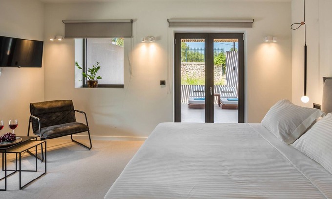 Khelmata Apartment | HARMONY SUITES MOON