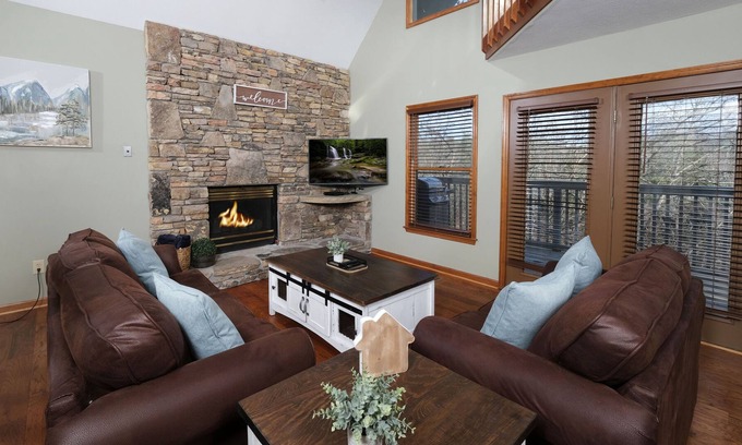 Pigeon Forge Cabin | Harper's Hideaway: Adventure at Every Turn