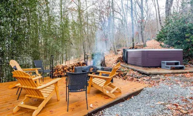 Kabletown House | Harpers Ferry Escape w/Hot Tub