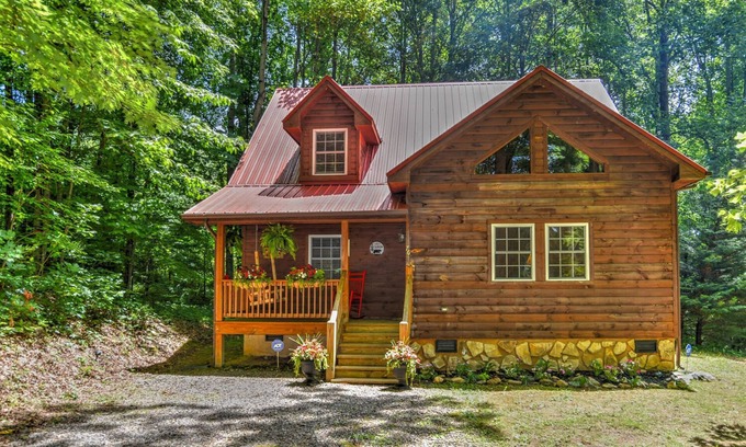 Sheepback Mountain Estates Cabin | Harrah's/Cherokee/Lakes/rafting/fishing/hiking/waterfall/Elk/rejuvenating peace
