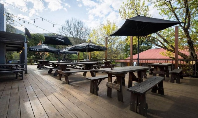 Harrietville RV Rental | Harrietville Snowline Hotel