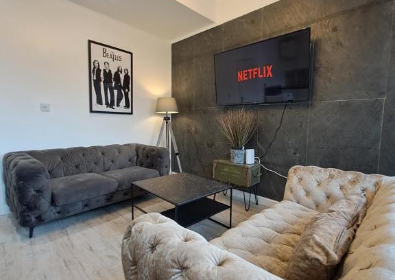 Liverpool City Centre Apartment | Harrington Suite