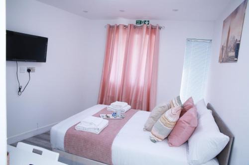 South Harrow Apartment | Harrow Luxury flat With free parking.