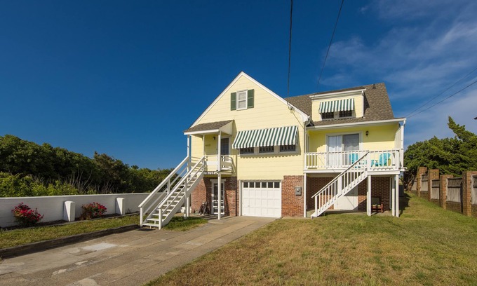 Northeast Virginia Beach House | Harshaw Beach House - North End Oceanfront