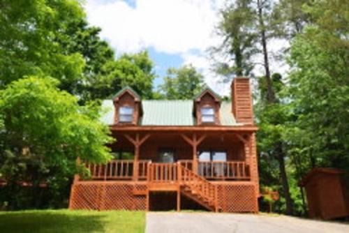 Gatlinburg - Pigeon Forge House | Hartman Hideaway Economy Cabin