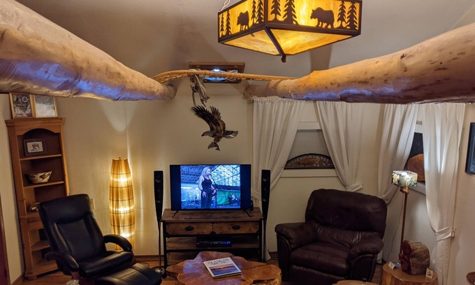 Fishhook House | Hatcher House - Hatcher Pass / Downtown Palmer