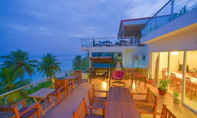 Hulhumale House | Hathaa Beach Maldives