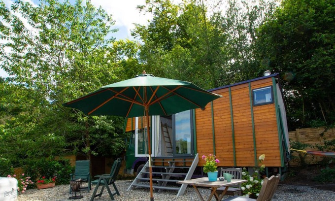 Hawkhurst House | Hattie the Horse Box