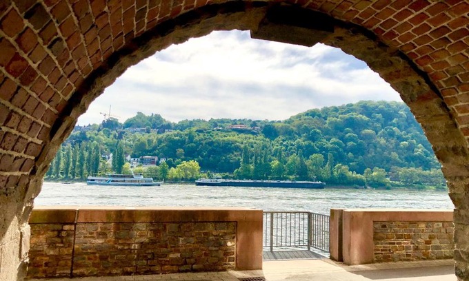 Neuendorf Apartment | Haus am Rhein mit Self Check-In und P