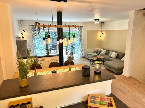 Stolberg House | Haus am Wald mit Whirlpool, Garten, Kamin und voll ausgestatteter Küche