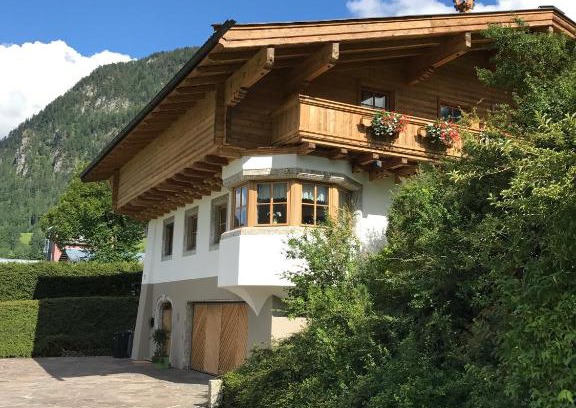 Lofer Apartment | Haus Bergsicht Lofer
