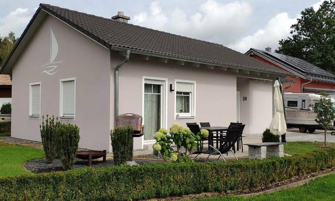 Wackersdorf Apartment | Haus Brückelsee