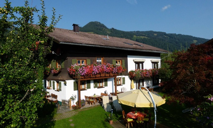 Obermaiselstein Apartment | Haus Caser - cozy apartment with mountain view - apartment 7