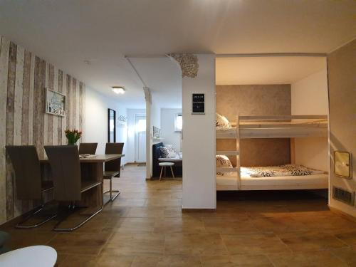 Rust Apartment | Haus Danny
