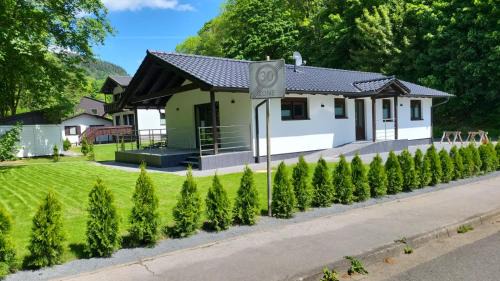 Zorge House | Haus DeMa