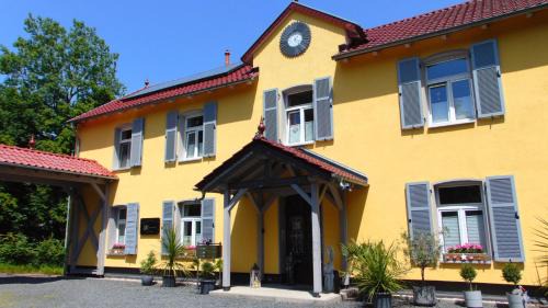 Eisenach Apartment | Haus Eveline - Ferienwohnungen unterhalb der Wartburg -