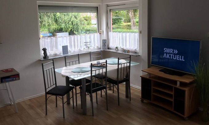Neuengroden House | Haus Hölderlin live in the countryside