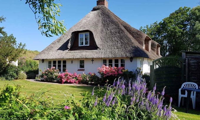 Poppenbull House | Haus Husen - Haus Husen