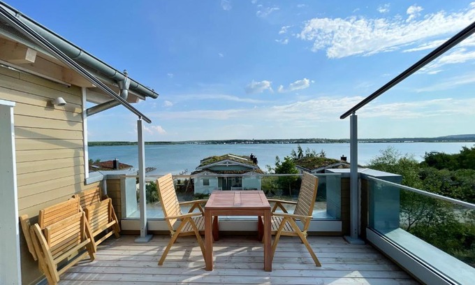 Lobstaedt Apartment | HAUS IM SCHILF 2 - Oase mit Seeblick - Adults only