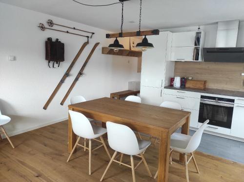 Davos-Platz Apartment | Haus Rhätikon 1. OG, links